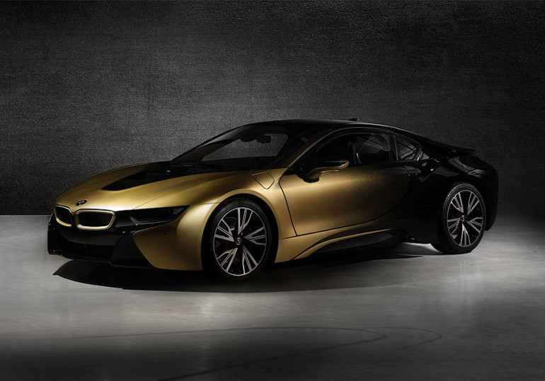 Ներկայացվել են BMW i3 և i8 մեքենաների ոսկեզօծ մոդելները (լուսանկարներ)
