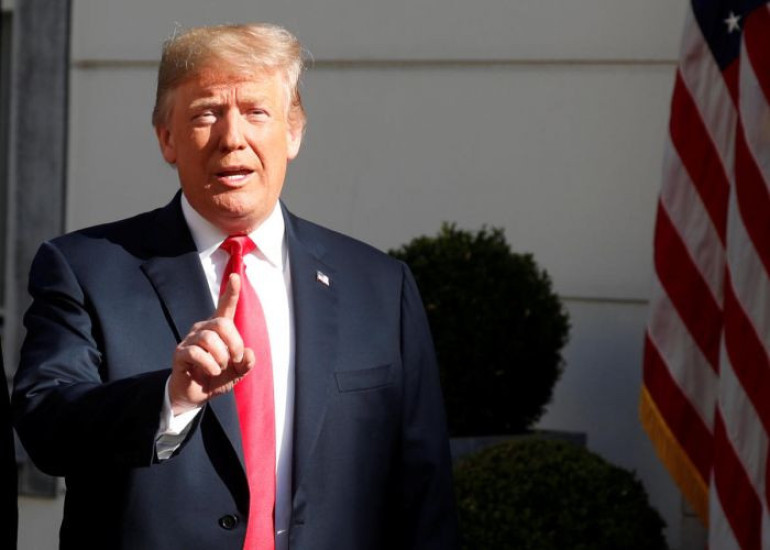 Германия является заложницей России - Трамп