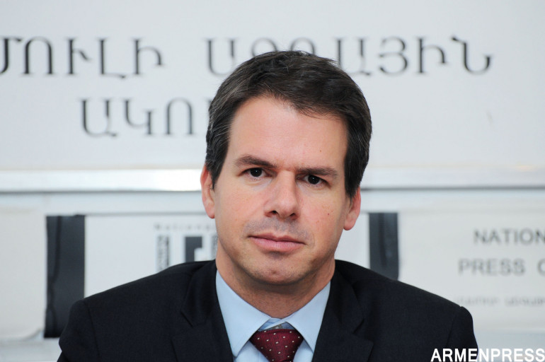 France 'committed' to banning weapons supply to Azerbaijan