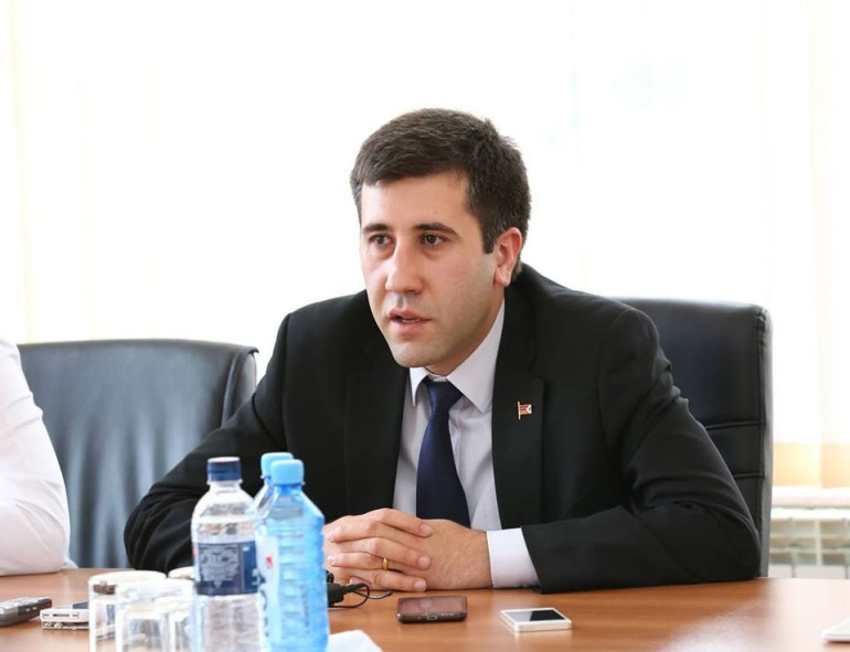 Շարունակում ենք ուշադրության կենտրոնում պահել հավաքների ազատության սահմանադրական իրավունքի ապահովման հետ կապված հարցերը. Արցախի ՄԻՊ