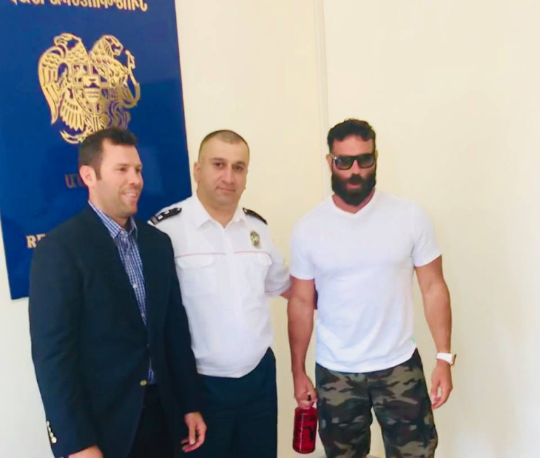 Դեն Բիլզերյանը և նրա եղբայրը ՀՀ քաղաքացիություն են ստացել Դեն Բիլզերյանը և նրա եղբայրը ՀՀ քաղաքացիություն են ստացել