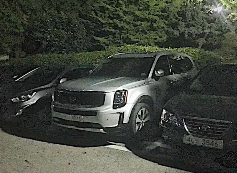 Большой кроссовер Kia сфотографировали без камуфляжа