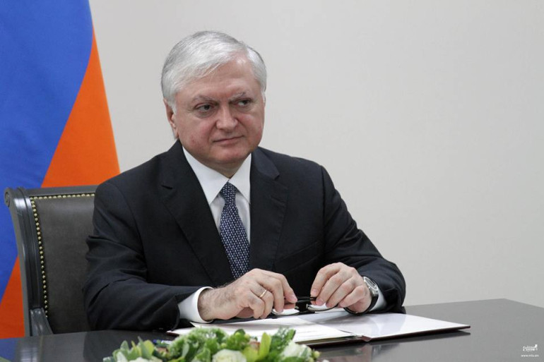 Ցավում եմ, որ վարչապետին մոլորության մեջ են գցել. Է. Նալբանդյանը՝ Արցախի հարցով Փաշինյանի հայտարարության մասին Ցավում եմ, որ վարչապետին մոլորության մեջ են գցել. Է. Նալբանդյանը՝ Արցախի հարցով Փաշինյանի հայտարարության մասին