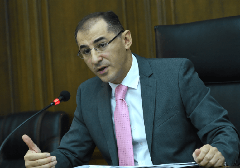 Ես առաջարկում եմ ընտրել 26 կամ 27 % եկամտահարկի միասնական դրույք` ունենալով չհարկվող շեմ՝ 55 հազար դրամ. Վարդան Արամյան Ես առաջարկում եմ ընտրել 26 կամ 27 % եկամտահարկի միասնական դրույք` ունենալով չհարկվող շեմ՝ 55 հազար դրամ. Վարդան Արամյան