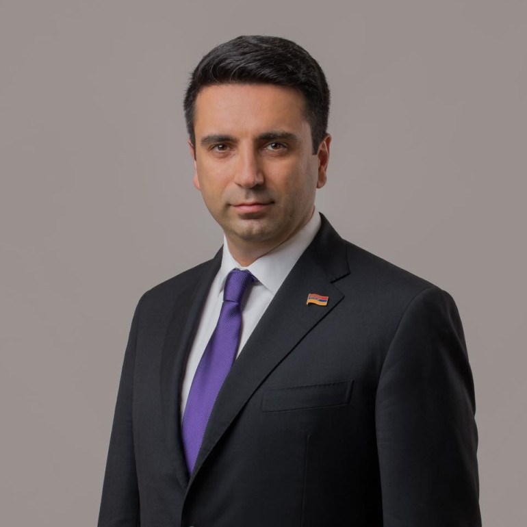 Վարչապետի այլ թեկնածու առաջադրելու դեպքում վախենամ չկարողանանք պատգամավորներին զերծ պահել «Սանիտեկի» աղբարկղերում հայտնվելուց. Ա. Սիմոնյան Վարչապետի այլ թեկնածու առաջադրելու դեպքում վախենամ չկարողանանք պատգամավորներին զերծ պահել «Սանիտեկի» աղբարկղերում հայտնվելուց. Ա. Սիմոնյան