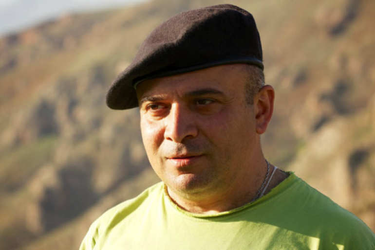 Ռոբերտ Քոչարյանի որդին կրկին հայցադիմում է ներկայացրել ընդդեմ Արթուր Վանեցյանի, մերժված հայցում տեխնիկական շտկումներ են արվել. փաստաբան Ռոբերտ Քոչարյանի որդին կրկին հայցադիմում է ներկայացրել ընդդեմ Արթուր Վանեցյանի, մերժված հայցում տեխնիկական շտկումներ են արվել. փաստաբան