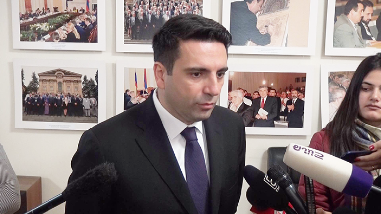 Միգուցե, «Իմ քայլի» ընտրացուցակում լինեն մի քանի անկուսակցականներ, ԱԱԾ տնօրենն էլ չի լինելու. Ալեն Սիմոնյան (տեսանյութ) Միգուցե, «Իմ քայլի» ընտրացուցակում լինեն մի քանի անկուսակցականներ, ԱԱԾ տնօրենն էլ չի լինելու. Ալեն Սիմոնյան (տեսանյութ)