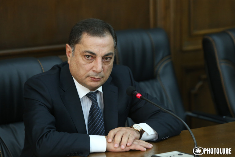 Ցուկերբերգը Facebook-ի բոլոր պաշտոնյաներին կարգադրել է Android-ով գործող հեռախոսներ օգտագործել