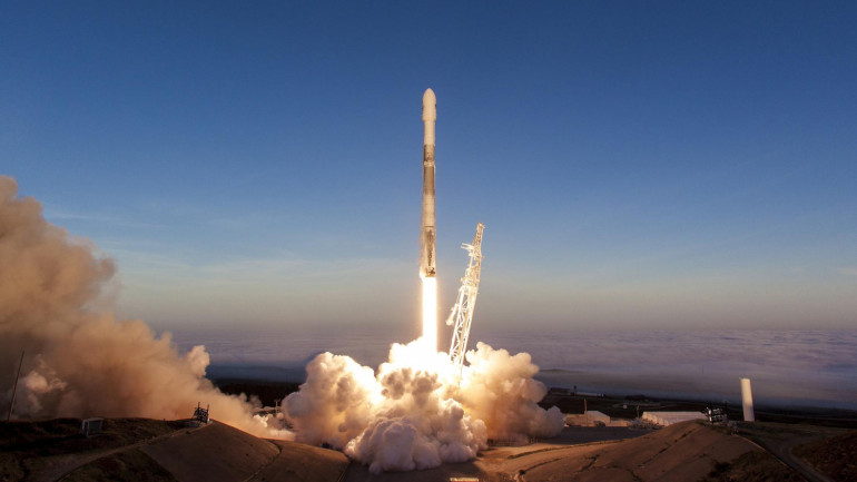 SpaceX-ի Falcon 9 հրթիռակրի առաջին աստիճանը բարեհաջող վայրէջք է կատարել լողացող հարթակի վրա
