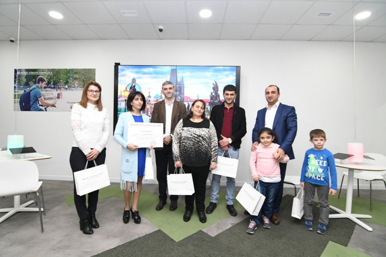 «Նիկոլ վարչապետ» կարգախոսը հնչել է մասնավոր քննարկման ժամանակ որպես միտք, մեր կարգախոսն է «Երջանիկ անհատ, հոգատար հանրություն, հզոր պետություն». Սուրեն Պապիկյան (տեսանյութ) «Նիկոլ վարչապետ» կարգախոսը հնչել է մասնավոր քննարկման ժամանակ որպես միտք, մեր կարգախոսն է «Երջանիկ անհատ, հոգատար հանրություն, հզոր պետություն». Սուրեն Պապիկյան (տեսանյութ)