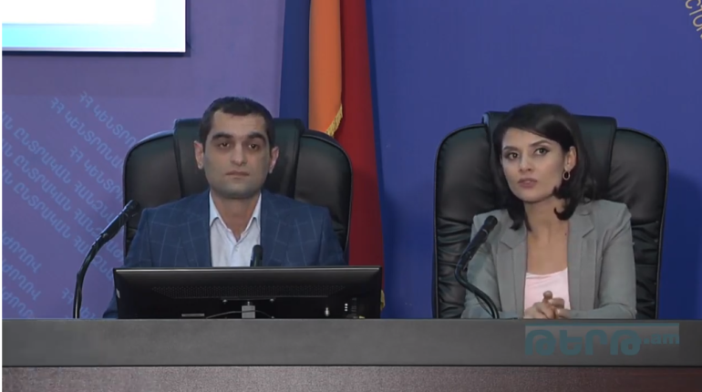 Ումա Թուրմանը «միացել» է Փարիզում «դեղին անթև բաճկոնների» բողոքի ակցիային