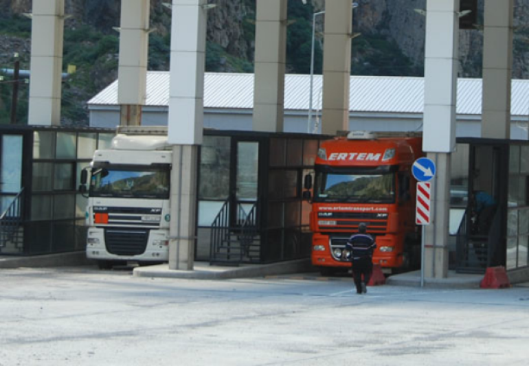 Oլիգարխիան, օգտվելով ընձեռված հնարավորությունից, մասնակցեց ընտրություններին և մասամբ նորից սողոսկեց խորհրդարան. «Սասնա Ծռեր»
