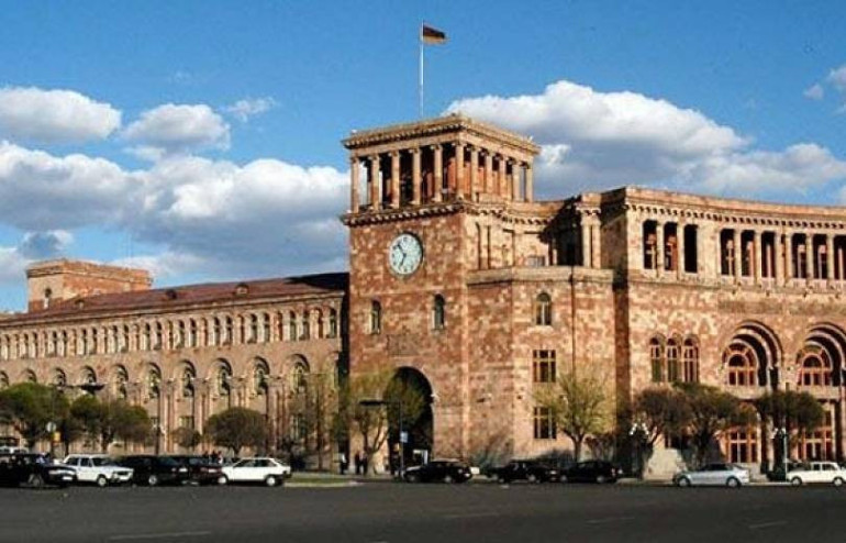 Տնտեսական աճը կլինի 5 տոկոսին մոտ, արտաքին պարտքը կավելանա 490 մլն դոլարով․ ՀՀ սոցիալ-տնտեսական ցուցանիշները 2018 թ.-ի վերջի դրությամբ Տնտեսական աճը կլինի 5 տոկոսին մոտ, արտաքին պարտքը կավելանա 490 մլն դոլարով․ ՀՀ սոցիալ-տնտեսական ցուցանիշները 2018 թ.-ի վերջի դրությամբ