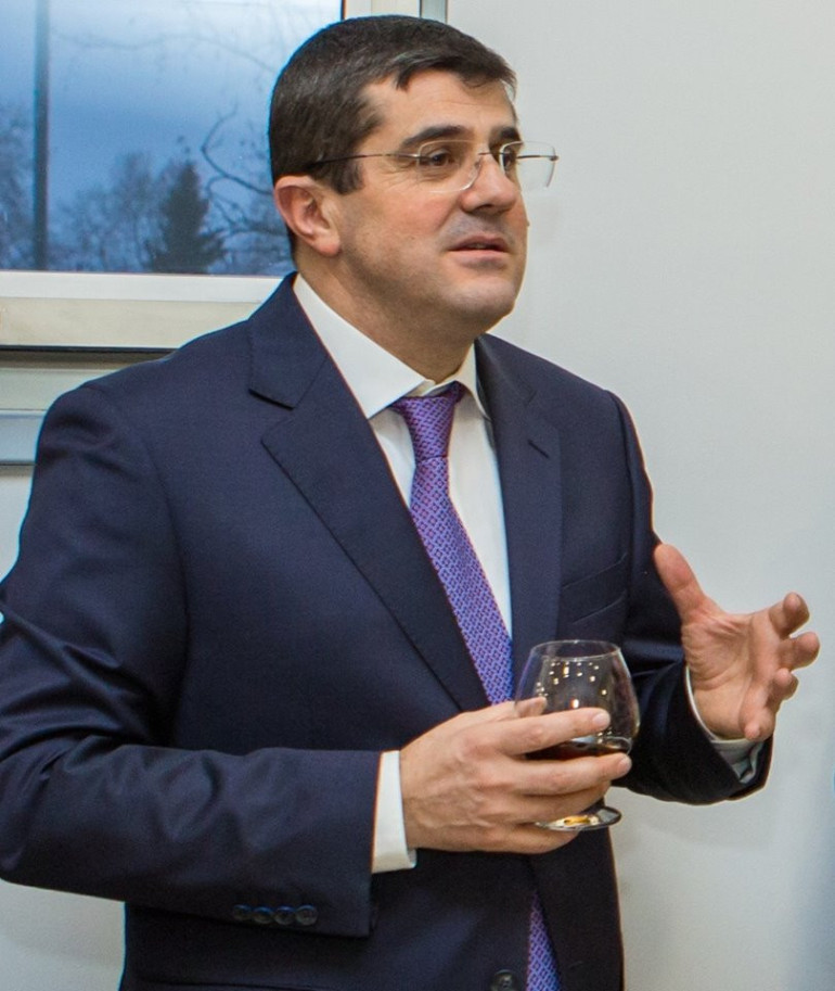 2020 թվականին «Ազատ հայրենիք» կուսակցությունն ակտիվորեն մասնակցելու է քաղաքական բոլոր գործընթացներին. Արայիկ Հարությունյան 2020 թվականին «Ազատ հայրենիք» կուսակցությունն ակտիվորեն մասնակցելու է քաղաքական բոլոր գործընթացներին. Արայիկ Հարությունյան