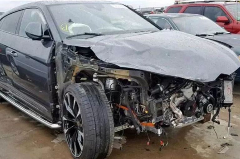 Վթարված և կիսով չափ ջարդված Lamborghini Urus-ը վաճառքի է հանվել 115 000 դոլարով