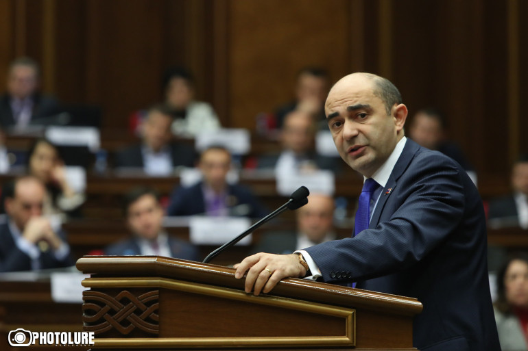 Ձեր մտերիմին ռեկտոր եք նշանակել, ով իրեն նախկին 554 000-ի փոխարեն 855 000 աշխատավարձ է սահմանել, հիմա սա ի՞նչ է, եթե ոչ կոռուպցիա. Է. Մարուքյանը՝ ԿԳ նախարարին Ձեր մտերիմին ռեկտոր եք նշանակել, ով իրեն նախկին 554 000-ի փոխարեն 855 000 աշխատավարձ է սահմանել, հիմա սա ի՞նչ է, եթե ոչ կոռուպցիա. Է. Մարուքյանը՝ ԿԳ նախարարին