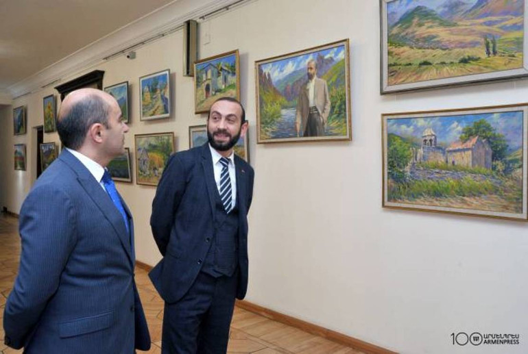 Ազգային ժողովում բացվել է Թումանյանի ծննդյան 150-ամյակին նվիրված ցուցահանդես (լուսանկարներ)