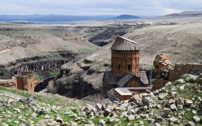 «Քարի բանաստեղծությունը. մի ճարտարապետության պատմություն, Անի». Անկարայում պատմական Անի մայրաքաղաքին նվիրված ցուցահանդես է բացվել