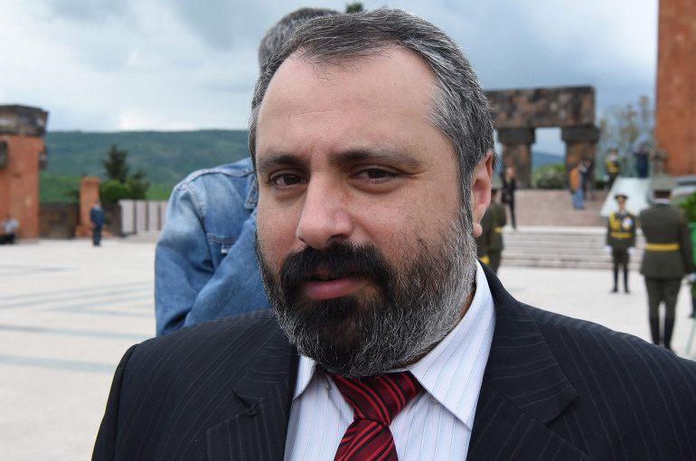 Որևէ մեկը չի կարող լինել օրենքից բարձր. Արցախի իշխանությունները չեն խոչընդոտում սահմանադրական փոփոխություններ իրականացնելու ստորագրահավաքին. Դ. Բաբայան Որևէ մեկը չի կարող լինել օրենքից բարձր. Արցախի իշխանությունները չեն խոչընդոտում սահմանադրական փոփոխություններ իրականացնելու ստորագրահավաքին. Դ. Բաբայան