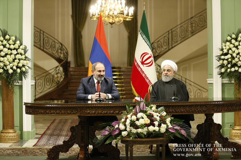 Պատրաստ ենք եռակողմ համագործակցություն ծավալել՝ Վրաստան գազ արտահանելու համար և ավելացնել ՀՀ մատակարարվող գազի ծավալը. Ռոհանին՝ Փաշինյանի հետ հանդիպմանը (տեսանյութ) Պատրաստ ենք եռակողմ համագործակցություն ծավալել՝ Վրաստան գազ արտահանելու համար և ավելացնել ՀՀ մատակարարվող գազի ծավալը. Ռոհանին՝ Փաշինյանի հետ հանդիպմանը (տեսանյութ)