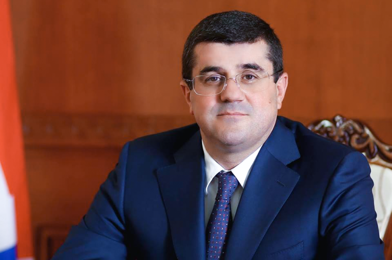 Քանի դեռ Բաքուն չի ուզում Ստեփանակերտի հետ բանակցել, մենք որևէ հարց միջնորդավորված ձևով չենք քննարկելու․ Արայիկ Հարությունյան Քանի դեռ Բաքուն չի ուզում Ստեփանակերտի հետ բանակցել, մենք որևէ հարց միջնորդավորված ձևով չենք քննարկելու․ Արայիկ Հարությունյան