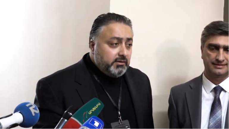 Քաղաքապետարանում ավարտվեց «Օպերայի» հարակից տարածքի սրճարանների ներկայացուցիչների մասնակցությամբ քննարկումը (տեսանյութ) Քաղաքապետարանում ավարտվեց «Օպերայի» հարակից տարածքի սրճարանների ներկայացուցիչների մասնակցությամբ քննարկումը (տեսանյութ)