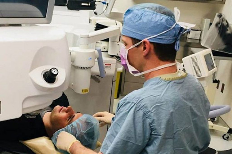 Scientists design adhesive gel to repair eye injury with no surgery