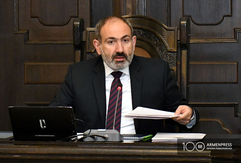 Ուսանողի վրա դուռ փակած ռեկտորը նոր ՀՀ-ում աշխատել չի կարող. վարչապետ Ուսանողի վրա դուռ փակած ռեկտորը նոր ՀՀ-ում աշխատել չի կարող. վարչապետ