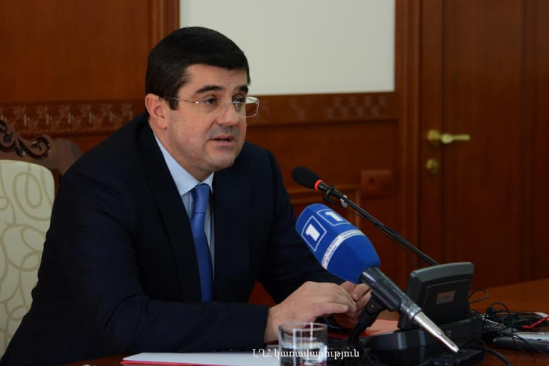 Փաշինյան-Ալիև երկխոսությունը գոնե մինչև այս պահը ստացվում է, սակայն ԼՂ խնդրի խաղաղ հանգուցալուծման բանալին Ստեփանակերտում է. Արայիկ Հարությունյան Փաշինյան-Ալիև երկխոսությունը գոնե մինչև այս պահը ստացվում է, սակայն ԼՂ խնդրի խաղաղ հանգուցալուծման բանալին Ստեփանակերտում է. Արայիկ Հարությունյան