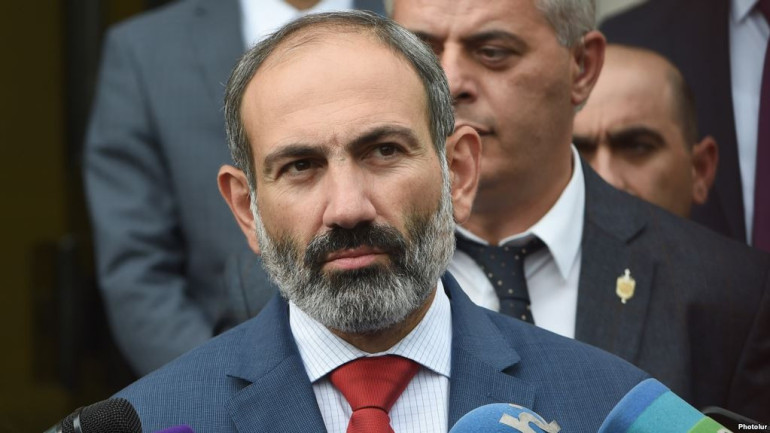 Եթե որևէ մեկն իրավական առումով գտնում է, որ ՀՀ վարչապետը չի կարող պաշտպանել ՀՀ դրոշը, ուրեմն մեր պատկերացումները պետության մասին տարբեր են. վարչապետ Եթե որևէ մեկն իրավական առումով գտնում է, որ ՀՀ վարչապետը չի կարող պաշտպանել ՀՀ դրոշը, ուրեմն մեր պատկերացումները պետության մասին տարբեր են. վարչապետ