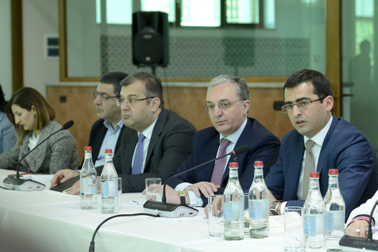Հակոբ Արշակյանը և Զոհրաբ Մնացականյանը հանդիպել են հայկական ծագմամբ շուրջ 60 տեխնոլոգիական ընկերությունների ներկայացուցիչների
