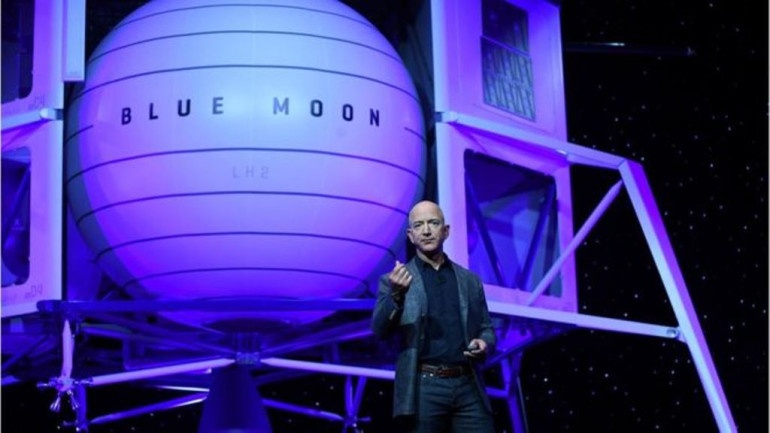 Jeff Bezos unveils Moon lander concept