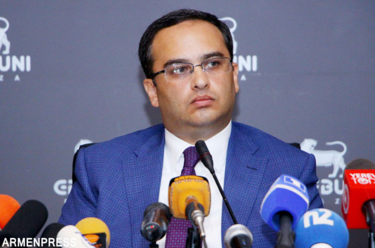 Սերժ Սարգսյանն այցելել է Ռոբերտ Քոչարյանին. Վիկտոր Սողոմոնյան