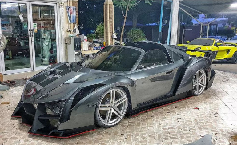 Թյուներները փորձել են «Տոյոտա»-ն վերածել Lamborghini Veneno-ի, սակայն արդյունքն այնքան էլ տպավորիչ չէ (լուսանկարներ)