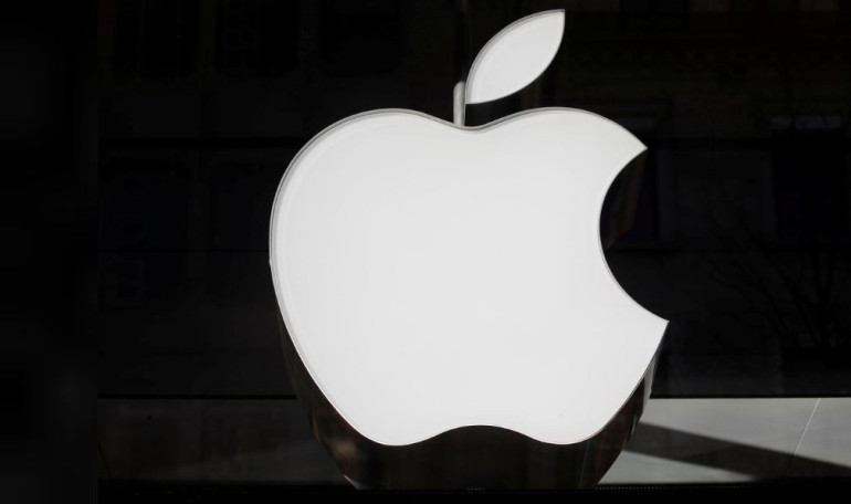 Apple asks for developing login button above Google, Facebook