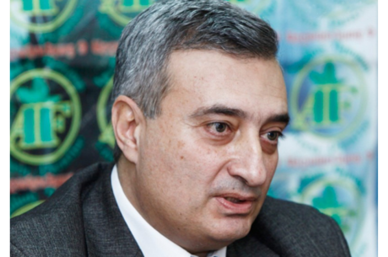 Նստացույց՝ ԱԺ-ի դիմաց. «Ահազանգ» նախաձեռնությունը Հարկային օրենսգրքում փոփոխությունների դեմ ակցիա է իրականացնում (տեսանյութ) Նստացույց՝ ԱԺ-ի դիմաց. «Ահազանգ» նախաձեռնությունը Հարկային օրենսգրքում փոփոխությունների դեմ ակցիա է իրականացնում (տեսանյութ)