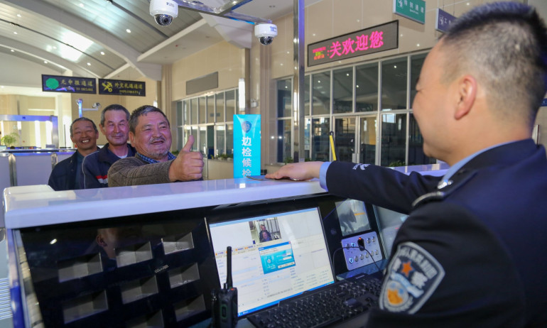 Chinese border guards put secret surveillance app on tourists' phones