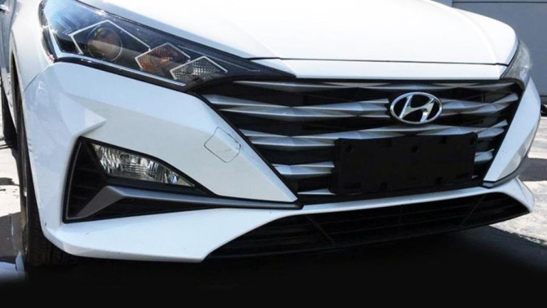 В Сети появились снимки обновленного Hyundai Solaris