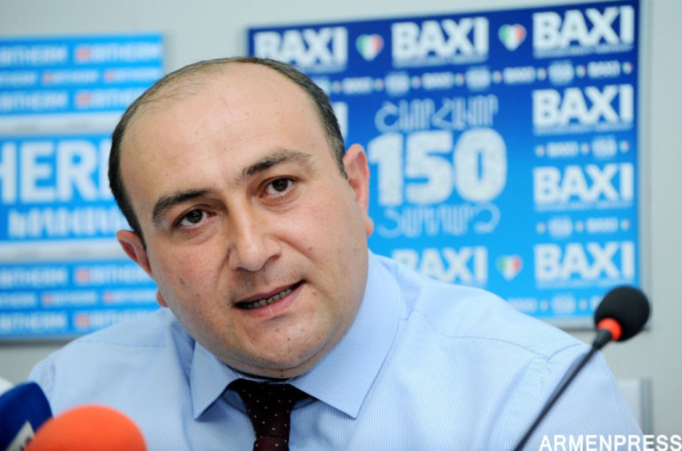 Դպրոցի տնօրենի հավաստագրի քննություններին մասնակցած դիմորդների 70 տոկոսին կտրում են. Հանրակրթության վարչության պետի խոսքով՝ պետք է ընտրվեն «կոմպետենտ» թեկնածուներ
