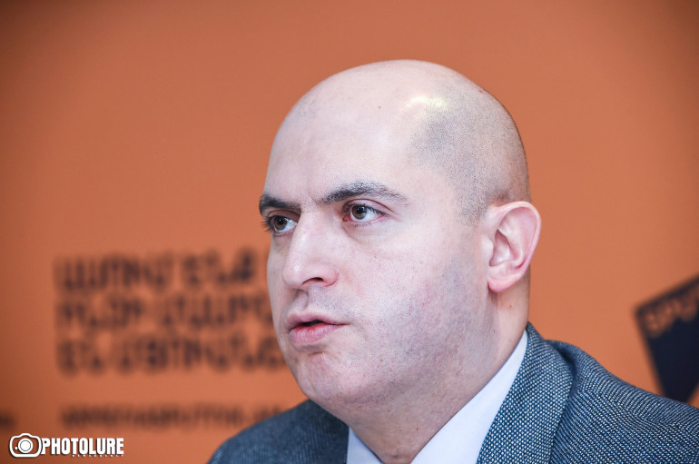 ՀՔԾ-ն ձերբակալել է իմ օգնականին, ում մեղադրում են պետական միջոցների վատնման մեջ. այդ ձերբակալությունը բացառապես քաղաքական է. Արմեն Աշոտյան ՀՔԾ-ն ձերբակալել է իմ օգնականին, ում մեղադրում են պետական միջոցների վատնման մեջ. այդ ձերբակալությունը բացառապես քաղաքական է. Արմեն Աշոտյան