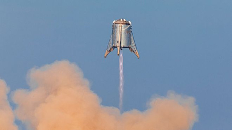 SpaceX engine testbed makes minute-long jump