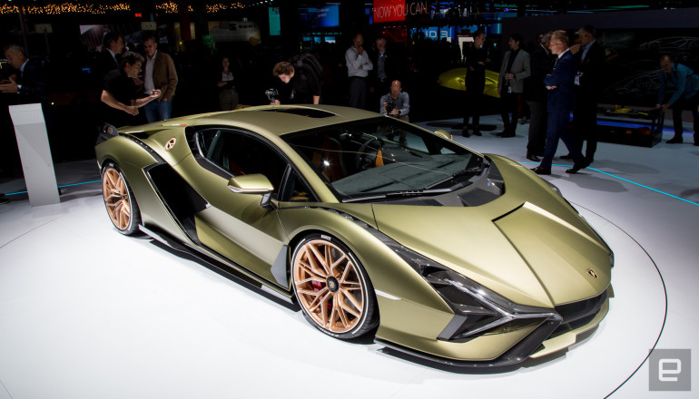 Представлен первый гибридный Lamborghini