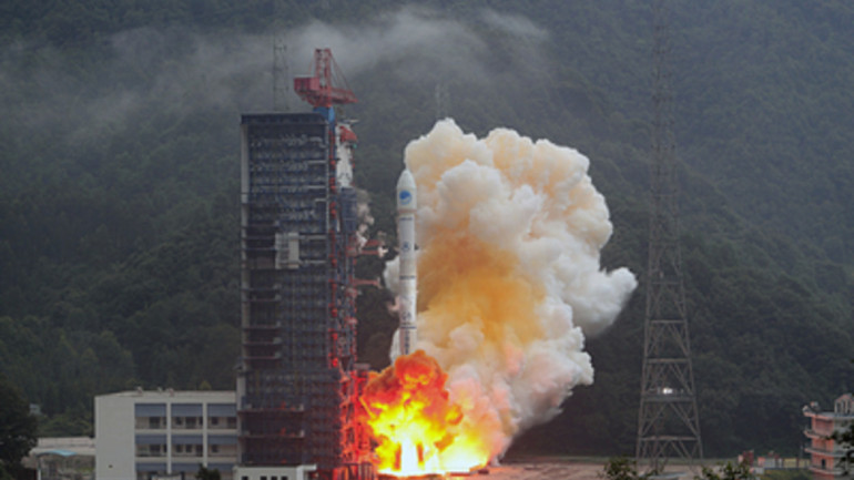 China launches two new atellites
