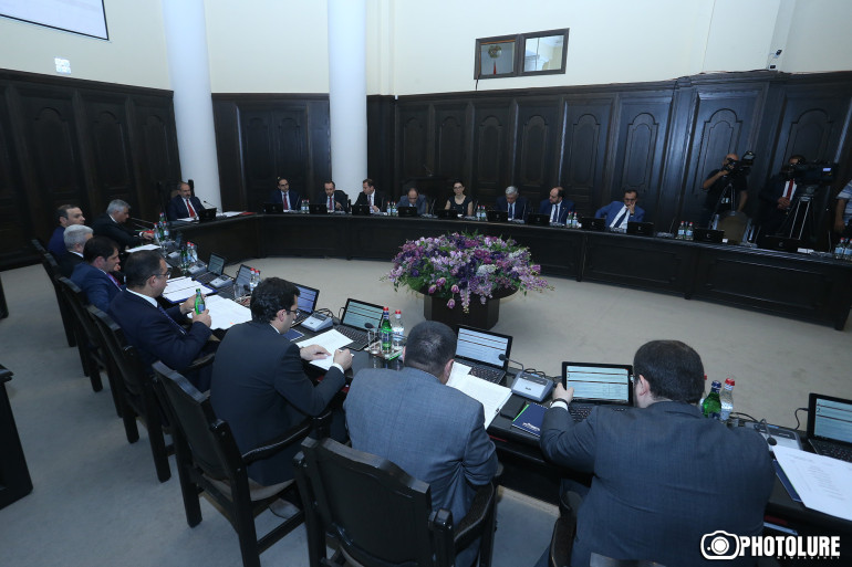 Nikol Pashinyan: We urge for international action towards protecting Syrian civilians along Turkish border Nikol Pashinyan: We urge for international action towards protecting Syrian civilians along Turkish border