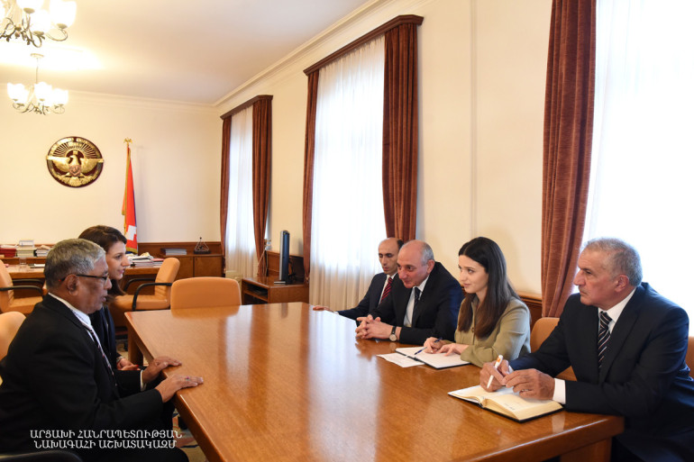 Բակո Սահակյանը հանդիպել է «Ավրորա» մարդասիրական մրցանակի դափնեկիր Չո Լա Աունին