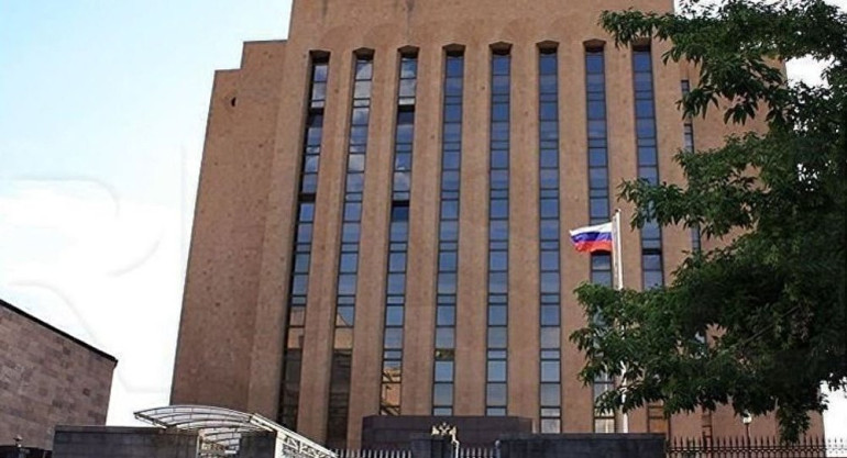 «Ռուս-հայկական հարաբերությունները, չնայած մի շարք խնդրահարույց հարցերի, շարունակում են զարգանալ». ՀՀ-ում ՌԴ դեսպանատան մեկնաբանությունը Շոյգուի՝ Հայաստան կատարած այցի արդյունքների վերաբերյալ «Ռուս-հայկական հարաբերությունները, չնայած մի շարք խնդրահարույց հարցերի, շարունակում են զարգանալ». ՀՀ-ում ՌԴ դեսպանատան մեկնաբանությունը Շոյգուի՝ Հայաստան կատարած այցի արդյունքների վերաբերյալ
