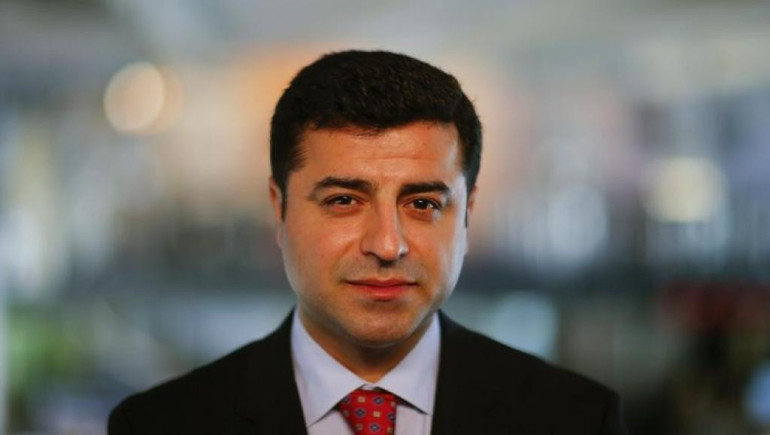 Ստամբուլի դատարանը որոշել է ազատ արձակել ընդդիմադիր գործիչ Սելահեթթին Դեմիրթաշին, բայց նա դեռ չի կարող բանտից դուրս գալ Ստամբուլի դատարանը որոշել է ազատ արձակել ընդդիմադիր գործիչ Սելահեթթին Դեմիրթաշին, բայց նա դեռ չի կարող բանտից դուրս գալ