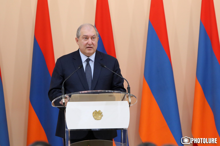 «Ցանկացած խնդրի լուծում պետք է բխի իրավունքի գերակայության սկզբունքից և համապատասխանի ՀՀ Սահմանադրությանը». Արմեն Սարգսյանը՝ «Հոկտեմբերի 27»-ի գործի և ՍԴ-ի շուրջ իրադարձությունների մասին «Ցանկացած խնդրի լուծում պետք է բխի իրավունքի գերակայության սկզբունքից և համապատասխանի ՀՀ Սահմանադրությանը». Արմեն Սարգսյանը՝ «Հոկտեմբերի 27»-ի գործի և ՍԴ-ի շուրջ իրադարձությունների մասին