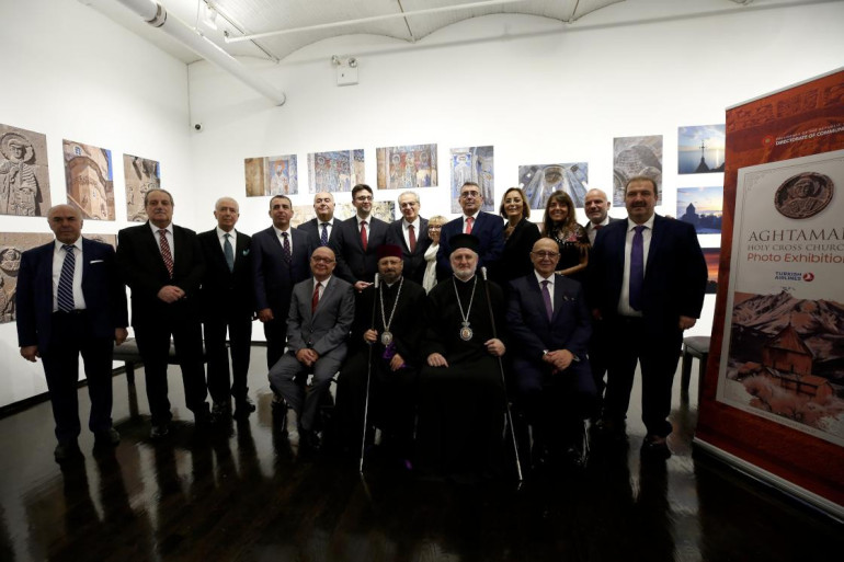 Նյու Յորքում տեղի է ունեցել Աղթամարի Սուրբ Խաչ եկեղեցու լուսանկարների ցուցահանդեսը (լուսանկարներ)