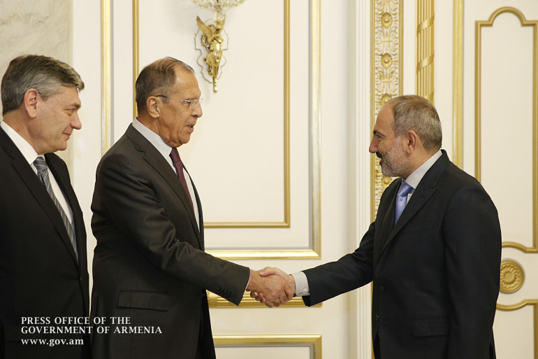 ՀՀ-ՌԴ հարաբերությունները նոր դինամիկա են ստացել. Նիկոլ Փաշինյանը Կառավարությունում հյուրընկալել էր Սերգեյ Լավրովին (տեսանյութ) ՀՀ-ՌԴ հարաբերությունները նոր դինամիկա են ստացել. Նիկոլ Փաշինյանը Կառավարությունում հյուրընկալել էր Սերգեյ Լավրովին (տեսանյութ)